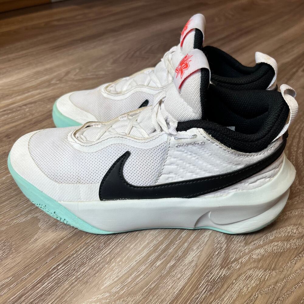 Nike Team Hustle D 10 GS Youth 3.5Y White/Photon Dust/Magic Ember - CW6735-102